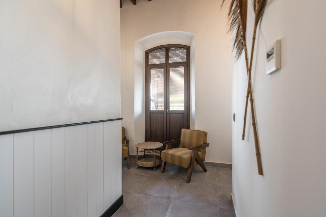 Trajano Premium Estudios By H Ayamonte Exteriör bild