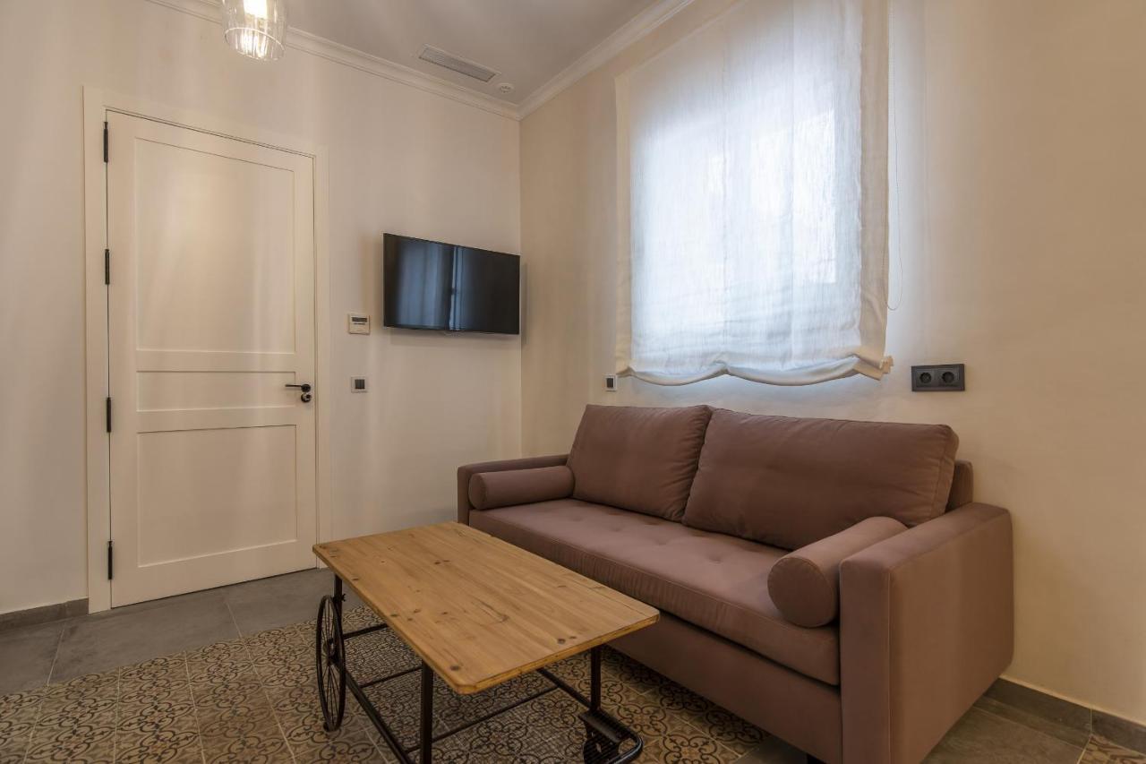 Trajano Premium Estudios By H Ayamonte Exteriör bild