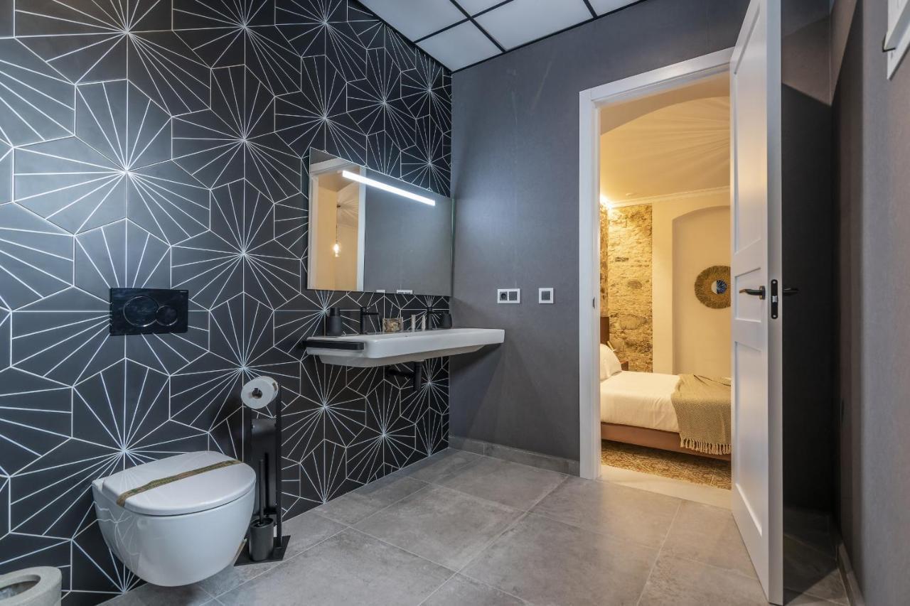 Trajano Premium Estudios By H Ayamonte Exteriör bild