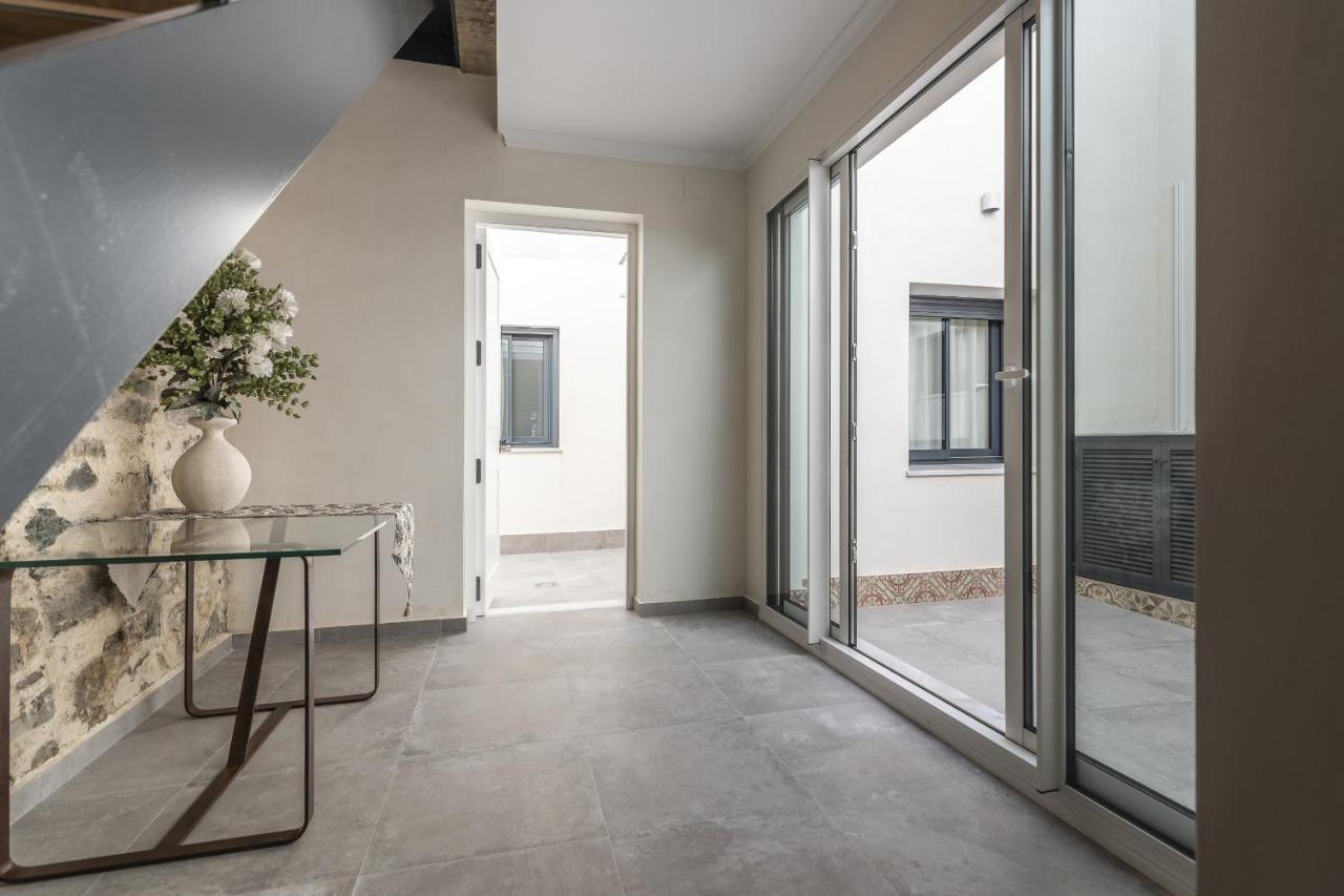 Trajano Premium Estudios By H Ayamonte Exteriör bild