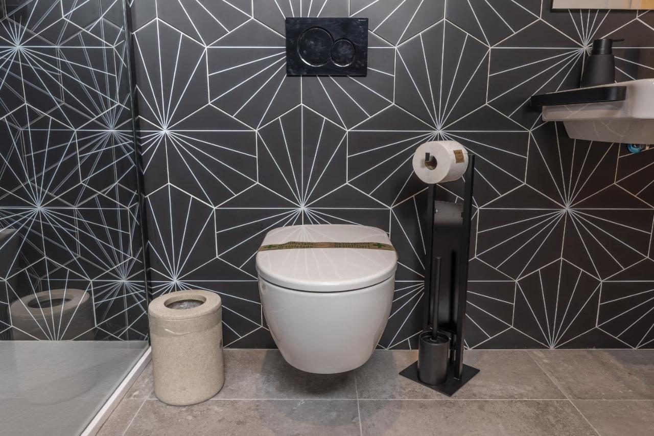 Trajano Premium Estudios By H Ayamonte Exteriör bild